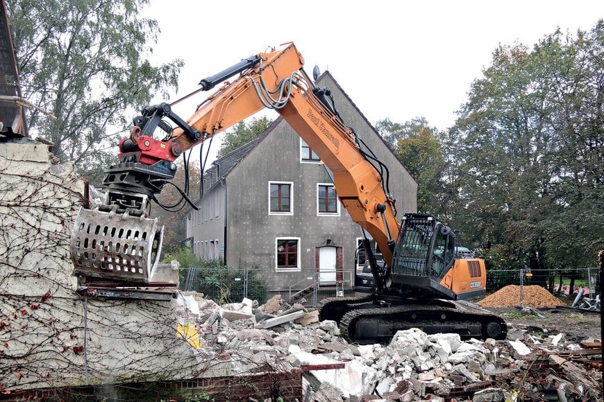 CASE HIGH-REACH KOMBIAUSRÜSTUNG IM EINSATZ BEI DER PAUL KAMRATH INGENIEURRÜCKBAU GMBH